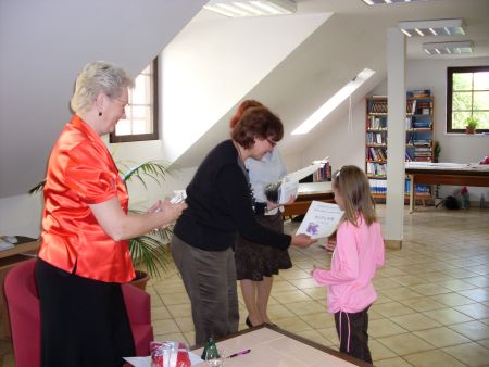 Výroba kníh v Okresnej knižnici Dávida Gutgesela v Bardejove