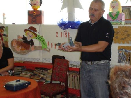 Podujatie pod názvom Poštové holuby sa uskutočnilo 12. 6. 2009 v Podduklianskej knižnici vo Svidníku.